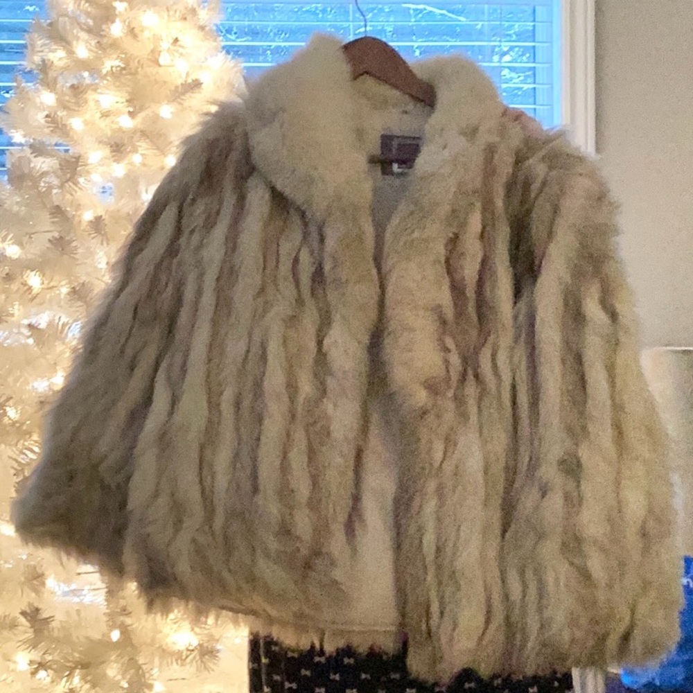 Saga Silver Fox. Vintage Fur Coat size M approximately Old Sz 12